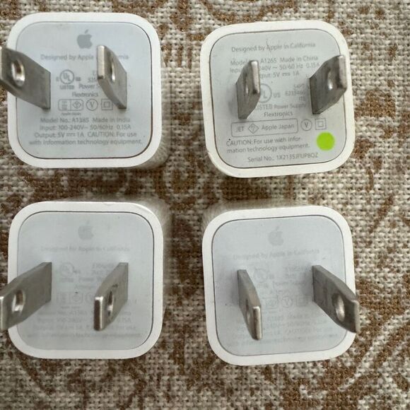 Apple USB Charging Adapters - Lot of 6 - Picture 4 of 6